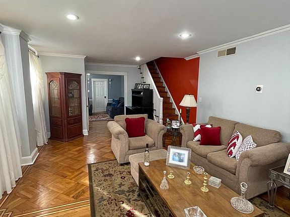 5th image of 1434 Englewood St