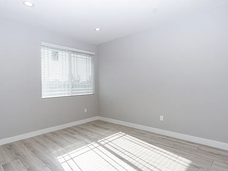 5671 Kingman Ave #B — Photo 7