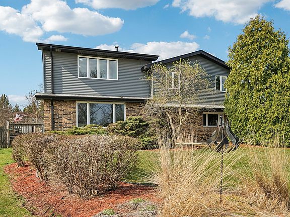 2nd image of 8853 W 97th Pl