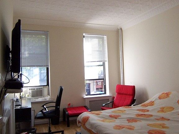 2nd image of 443 W 49th St APT 2E