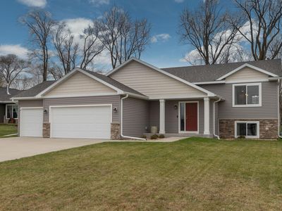 181 Golf Links Ave, Zumbrota, MN, 55992