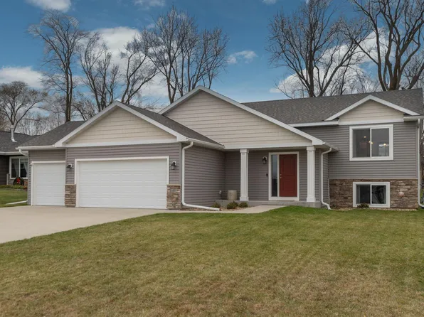 181 Golf Links Ave, Zumbrota, MN 55992