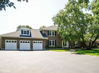 501 Robyn Ct, Prospect Heights, IL 60070