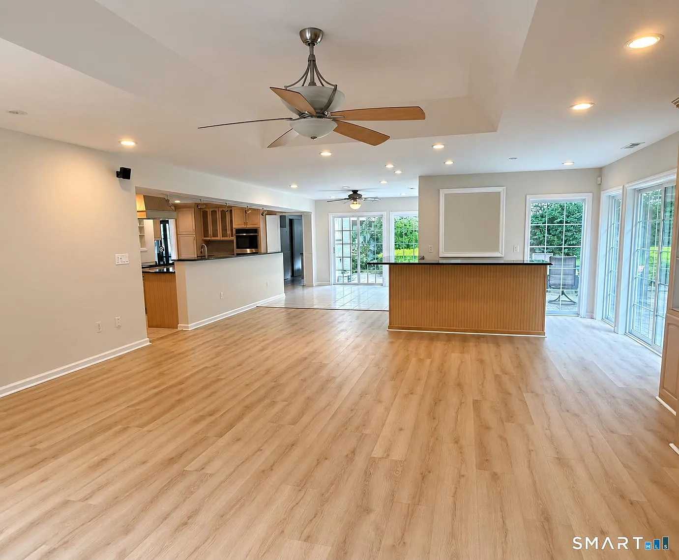 3 bed, 2.0 bath, 2670 sqft, $5,400 — Photo 4