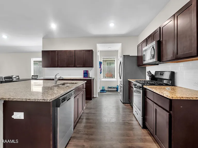 128 Emerald Star Ln — Photo 5