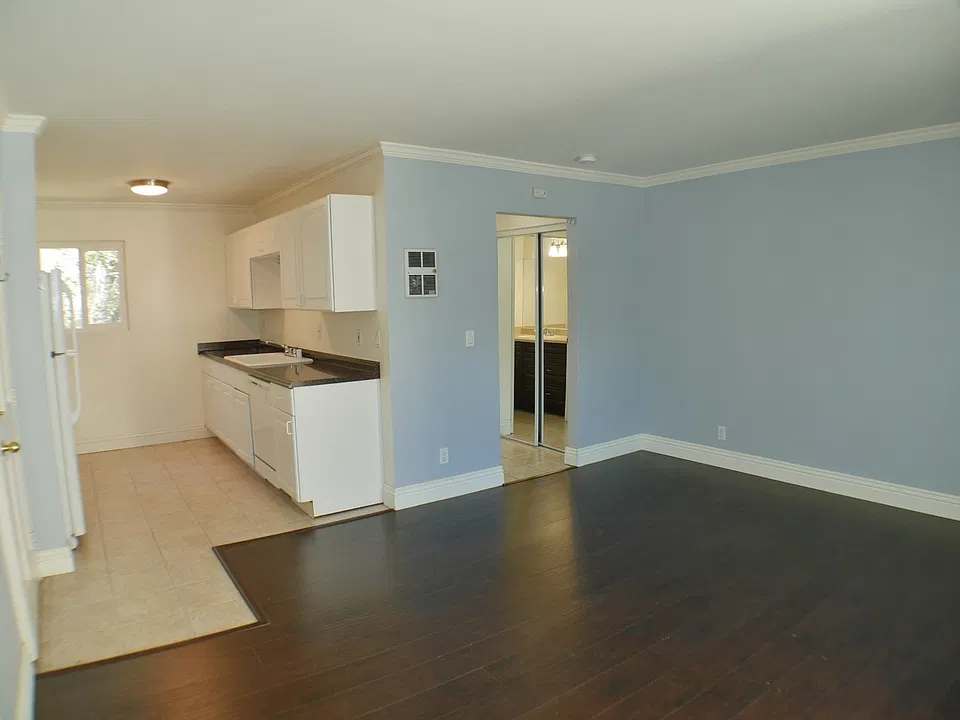 2850 Reynard Way #19