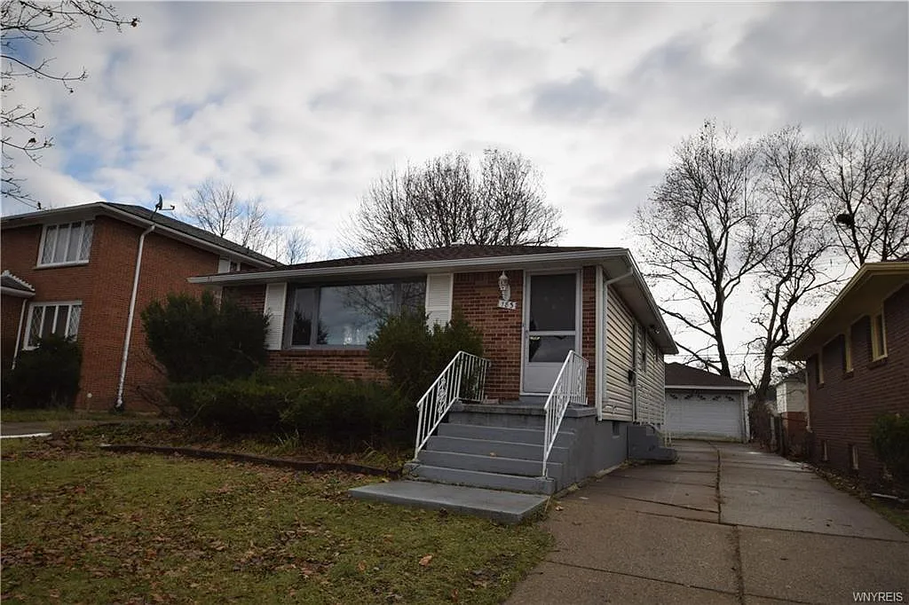 183 E Morris Ave photo 1