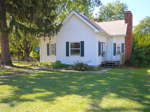 313 N G St, Indianola, IA 50125