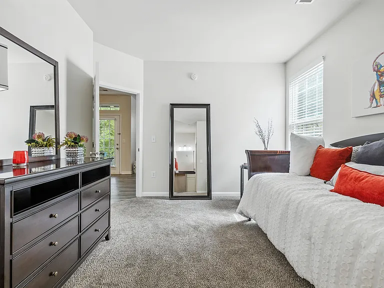 Riverchase Apartments — Photo 24