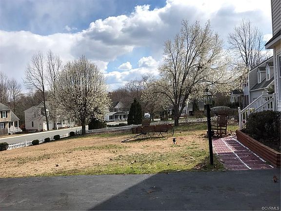 5th image of 8227 Tarragon Dr