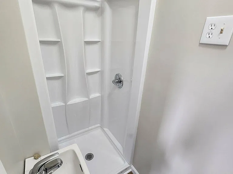 32 Bridge St #9 — Photo 3
