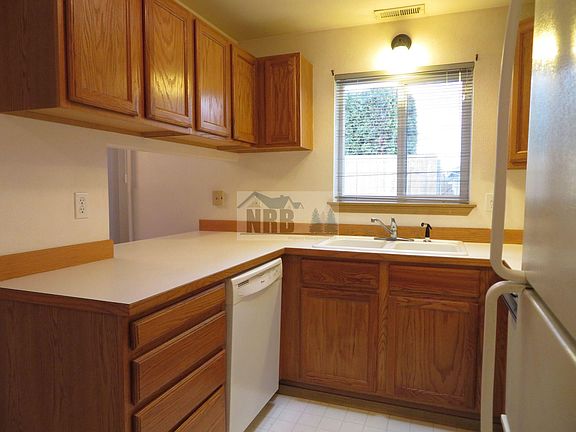 4th image of 132 99th Street Ct E