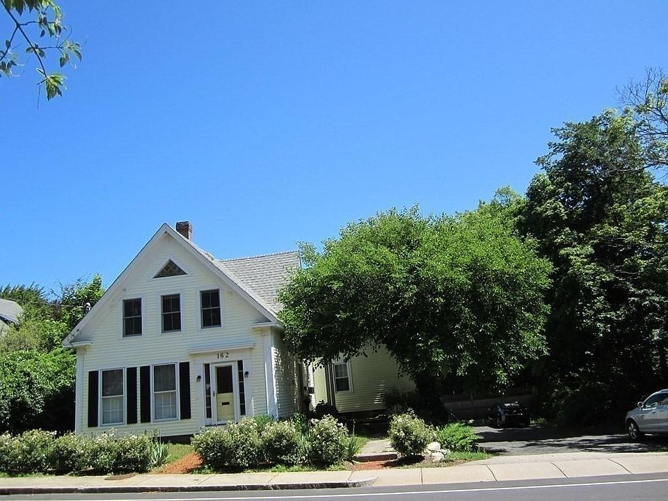 1st image of 162 Sandwich St #1