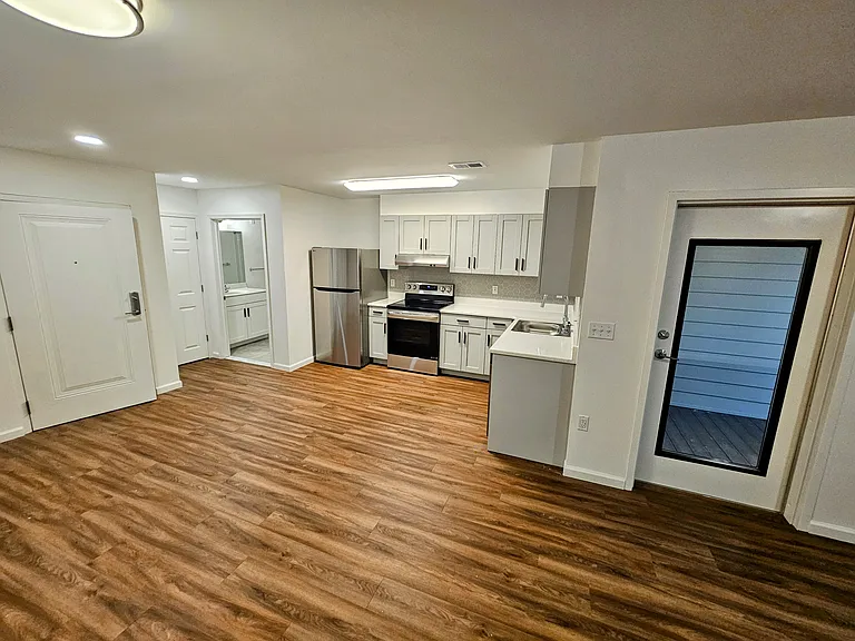Clinton Lofts — Photo 8