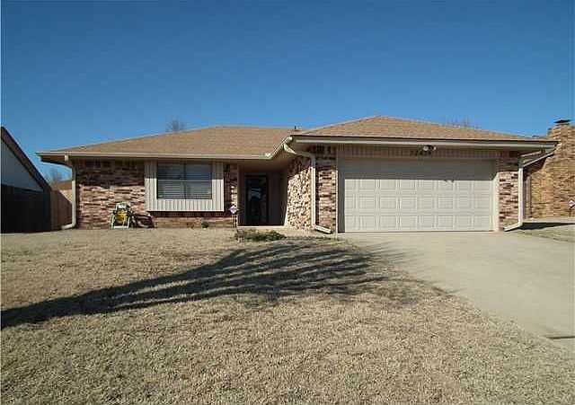 Home for Sale in Yukon, Oklahoma $105,900