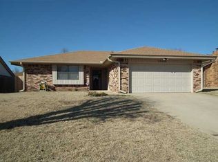 12409 SW 6th St, Yukon, OK 73099