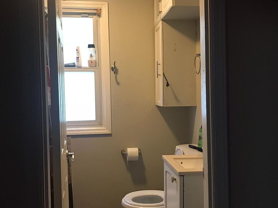 2nd image of 1658 Rosemont Ave