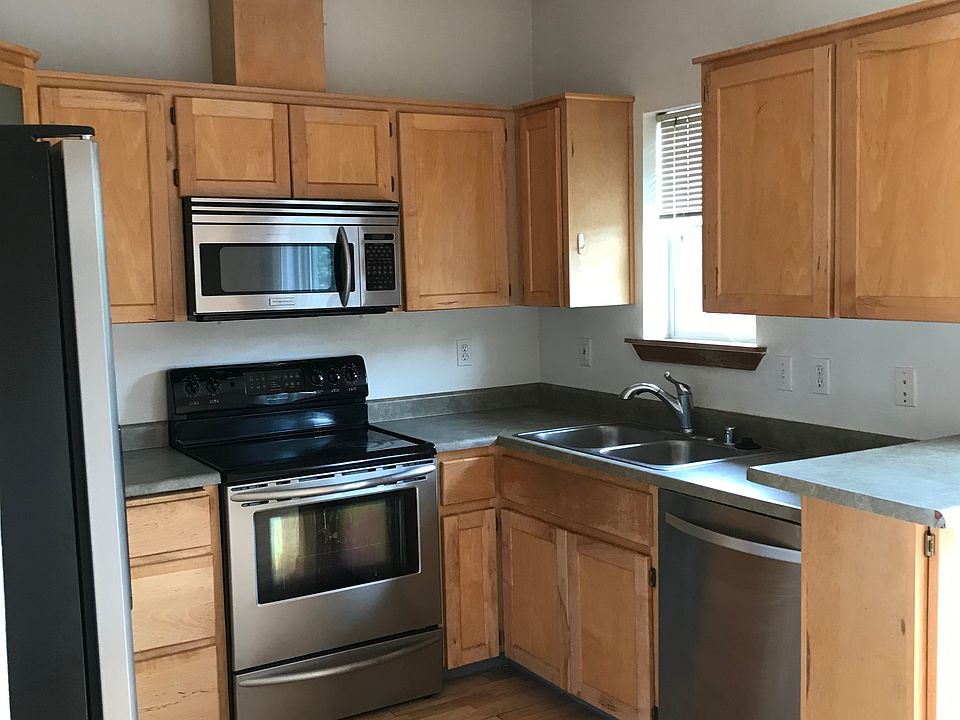1st image of 5264 NE 121ave