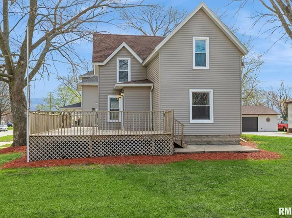 722 3rd Ave, De Witt, IA 52742