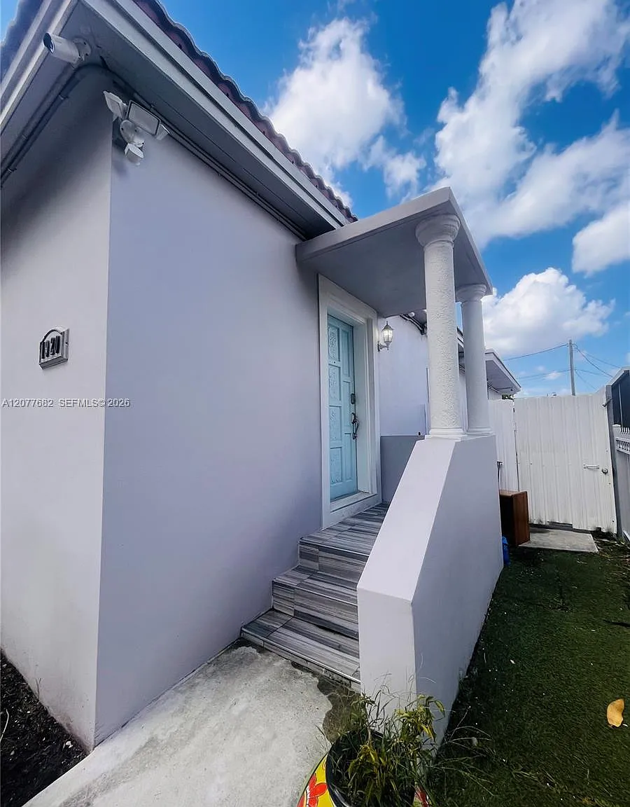 Grapeland Heights — Photo 2