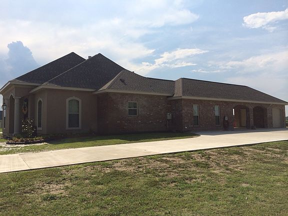3rd image of 331 Cascade Dr