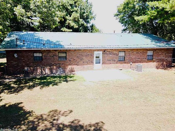 3rd image of 215 Cain Dr