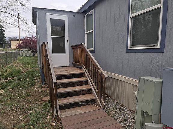 3rd image of 995 N Oak Drive