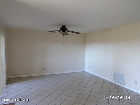 4th image of 842 E Langley Ave #107