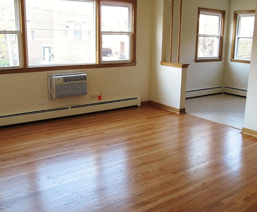 1st image of 7431 W Fullerton Ave