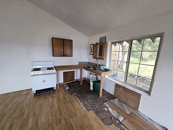 4th image of 74900 Island Mountain Rd