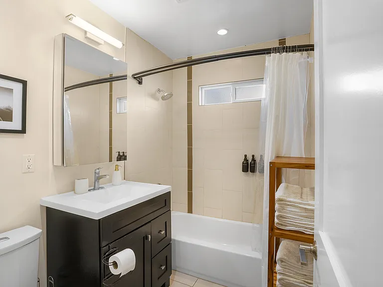 1127 Beryl St — Photo 17