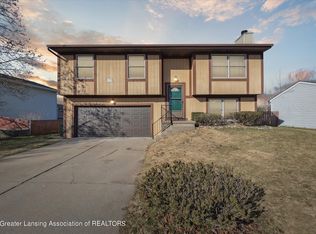 5824 Granary Ln, Lansing, MI 48911