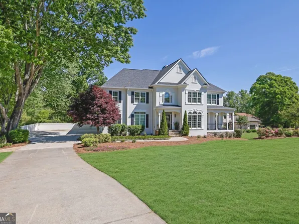 4358 Willow Oak Dr, Gainesville, GA 30506