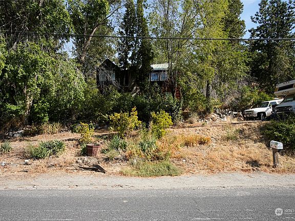 4th image of 210 Boetzkes Avenue