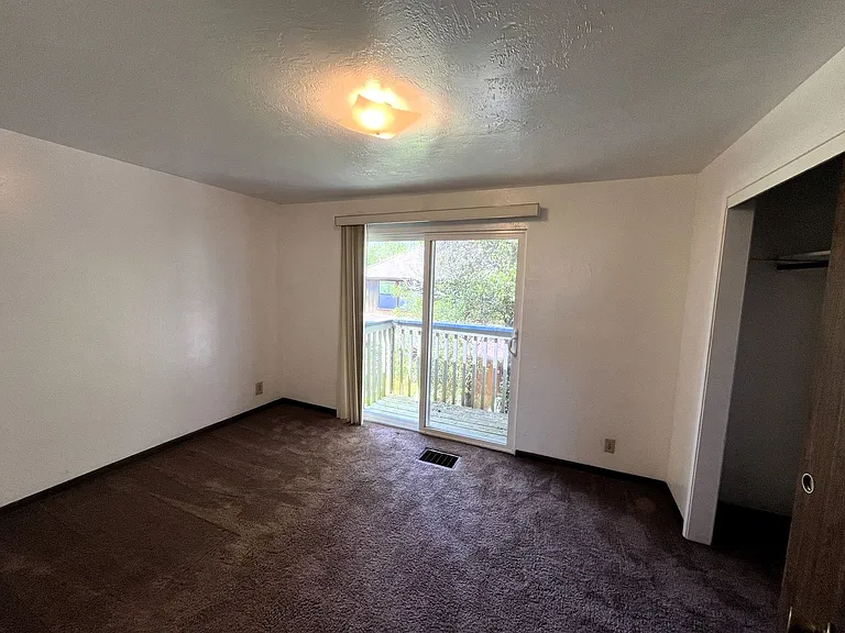 841 Bayside Rd — Photo 9
