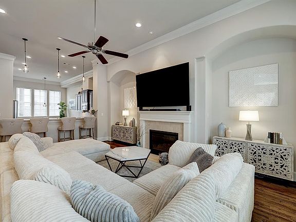 5th image of 2714 Cohn Garden Lane