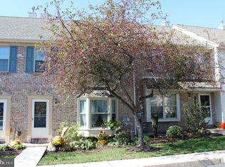 104 Cherrywood Ct, Pottstown, PA 19464