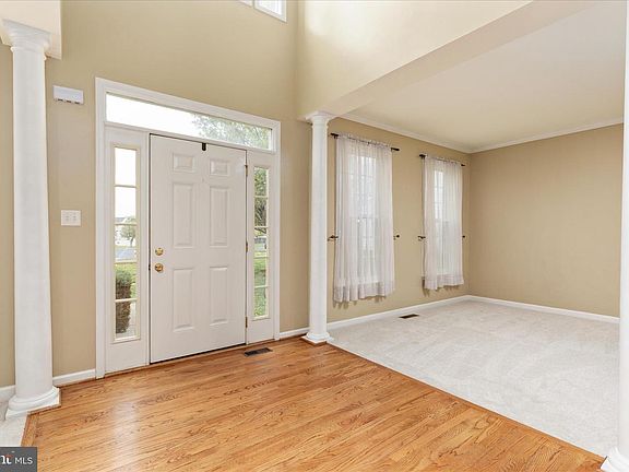 4th image of 42 Decatur Dr