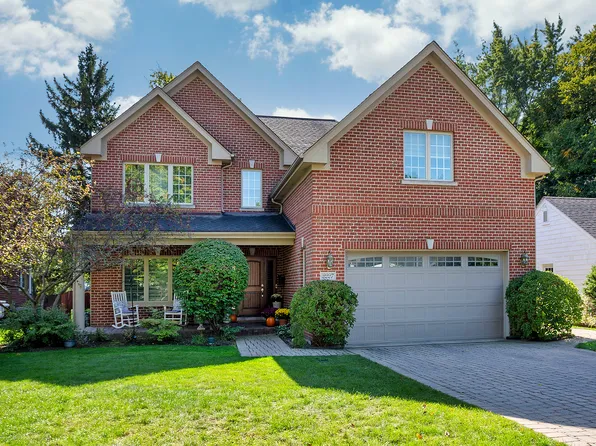 2227 Catherine St, Northbrook, IL 60062