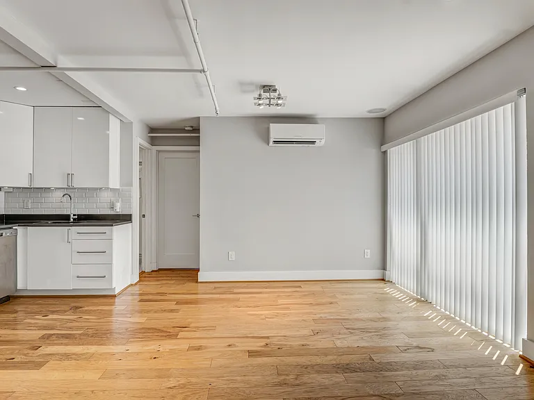 1514 Newton St NW #102 — Photo 3