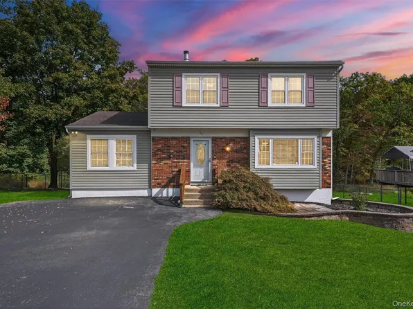 34 Capital Drive, Washingtonville, NY 10992