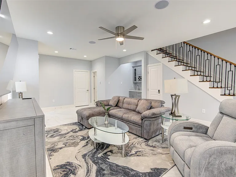 10021 Alfred Ln #B — Photo 13