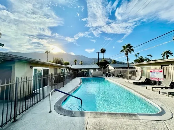 686 E Cottonwood Rd, Palm Springs, CA