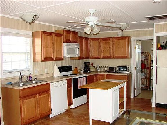 4th image of 443 Amigo Ln #257