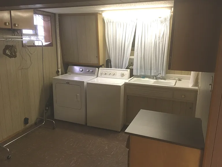 327 Forest Dr — Photo 12