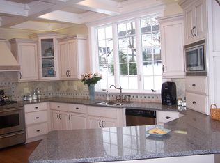 1300 Foxboro Ln, Endicott, NY 13760