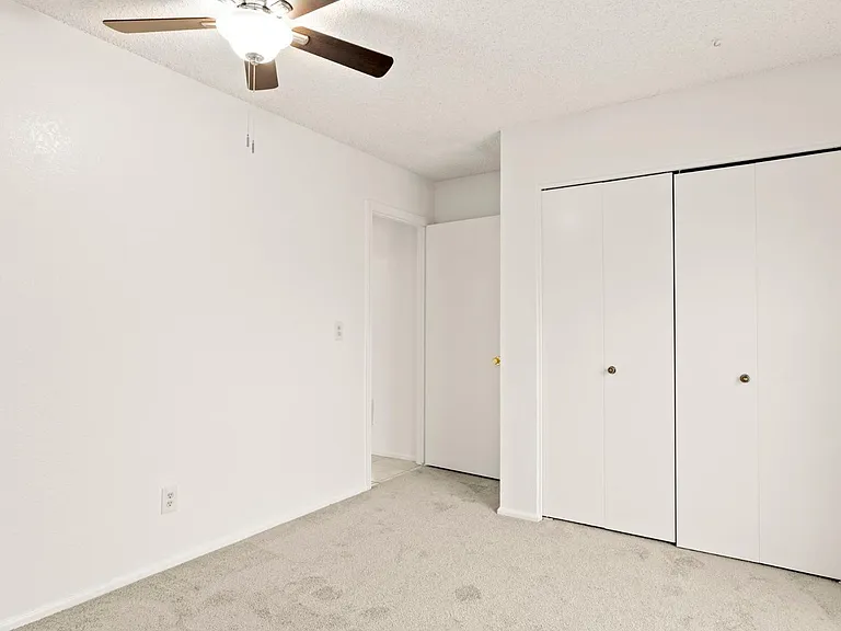 7309 W Canterbury Dr — Photo 20
