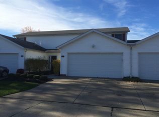 404 Harbor Ridge Ln #3, Fairport Harbor, OH 44077
