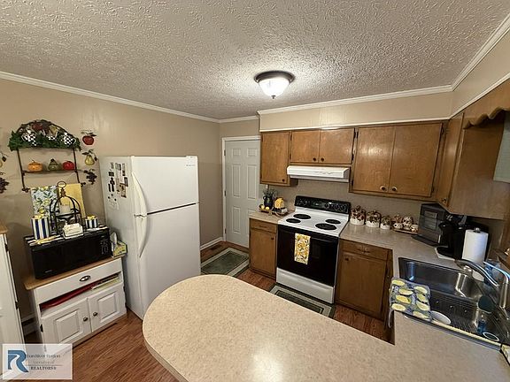 4th image of 4241 Kentuck Rd