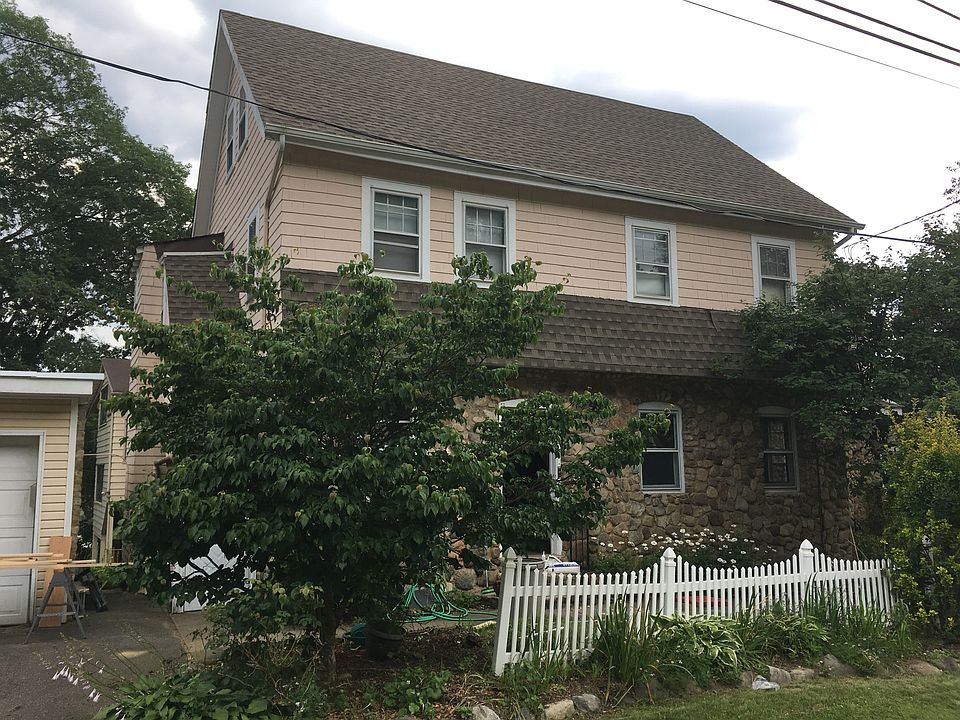 2nd image of 94 John Ryle Ave